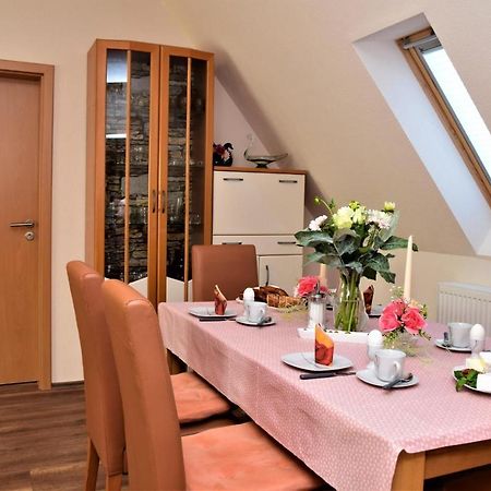 Ferienwohnung Anneliese Am Stadttor Hornbach Екстериор снимка